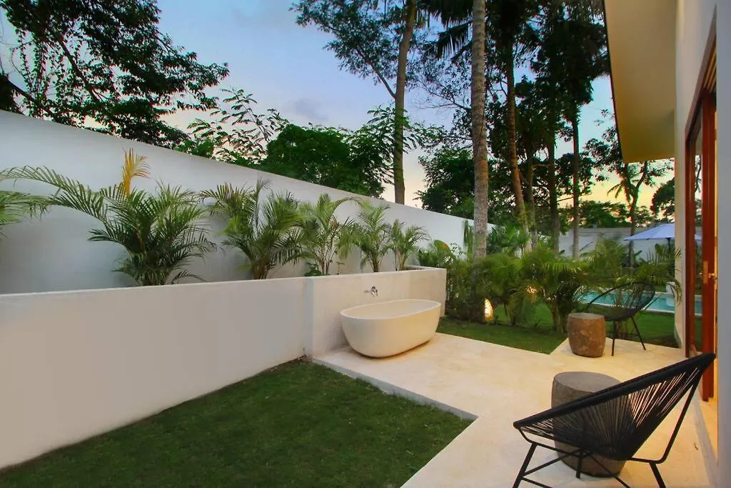 Modern And Stylish 3 Bedroom Villa أوبود